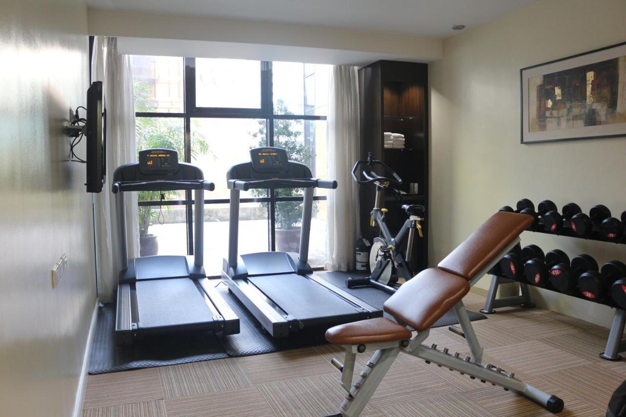 The B Hotel Alabang Muntinlupa City Екстериор снимка