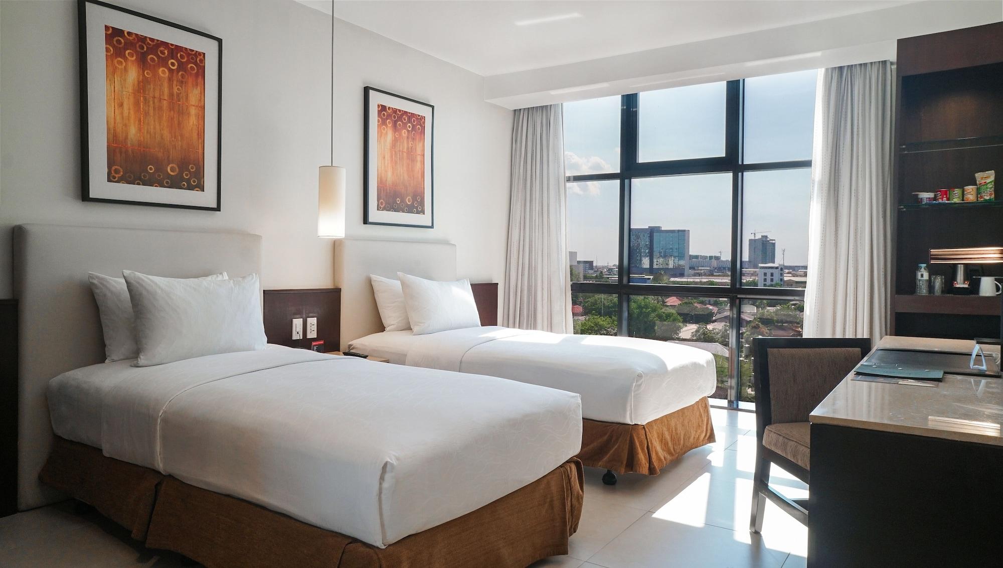 The B Hotel Alabang Muntinlupa City Екстериор снимка