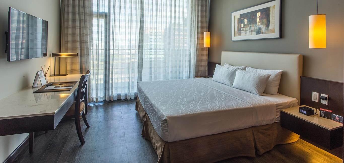 The B Hotel Alabang Muntinlupa City Екстериор снимка