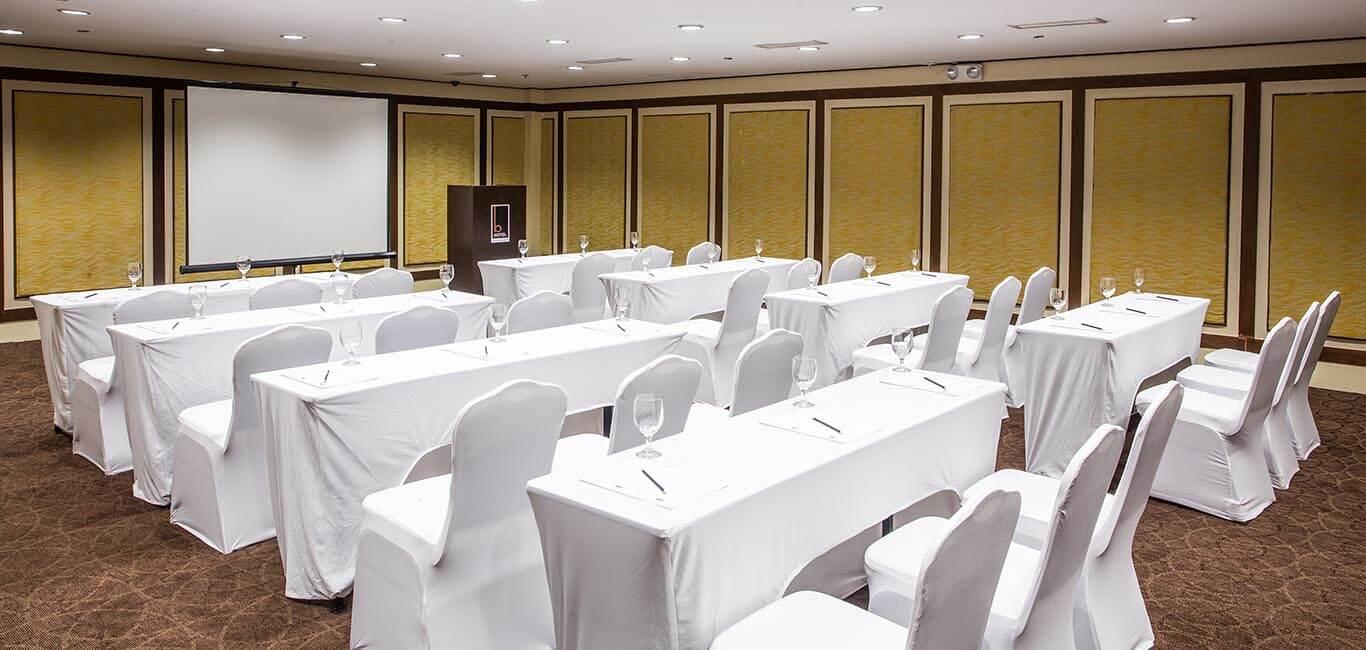 The B Hotel Alabang Muntinlupa City Екстериор снимка
