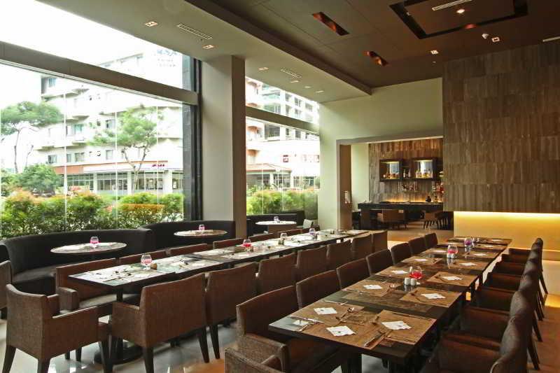 The B Hotel Alabang Muntinlupa City Екстериор снимка