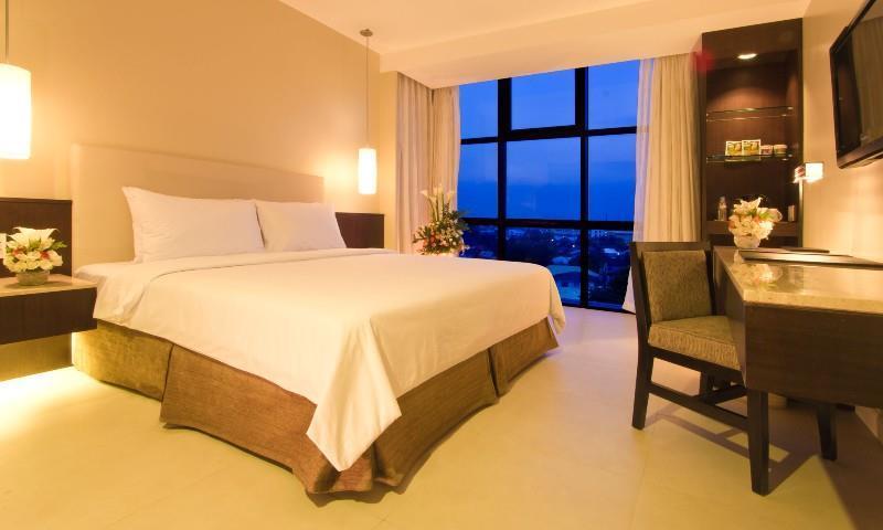 The B Hotel Alabang Muntinlupa City Екстериор снимка