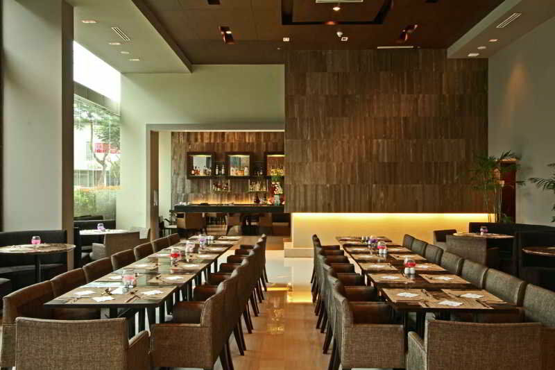 The B Hotel Alabang Muntinlupa City Екстериор снимка