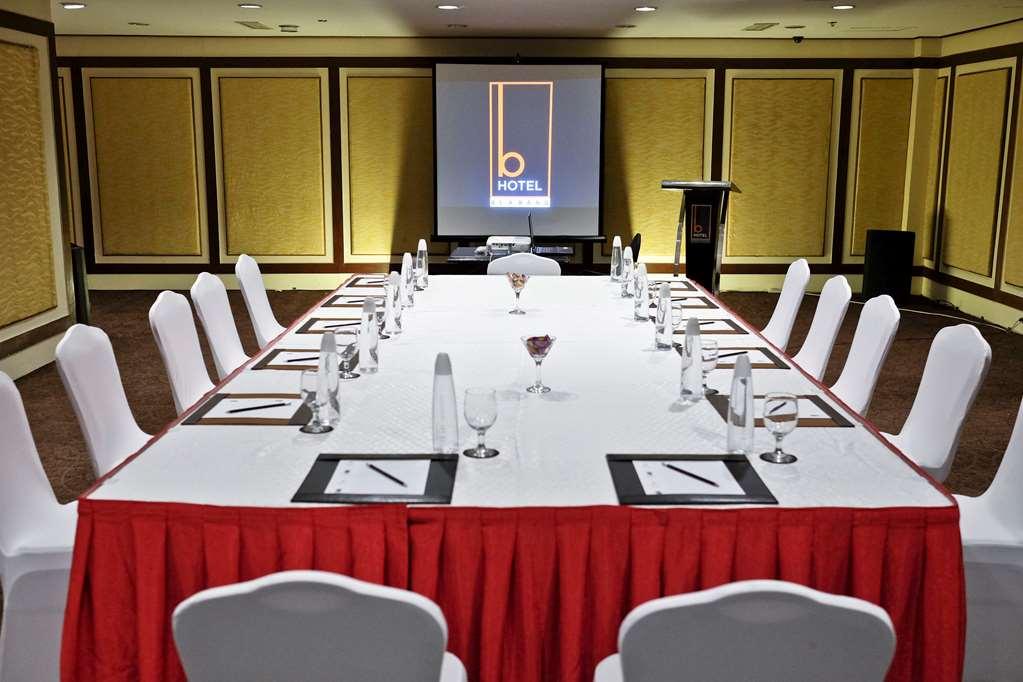 The B Hotel Alabang Muntinlupa City Съоръжения снимка